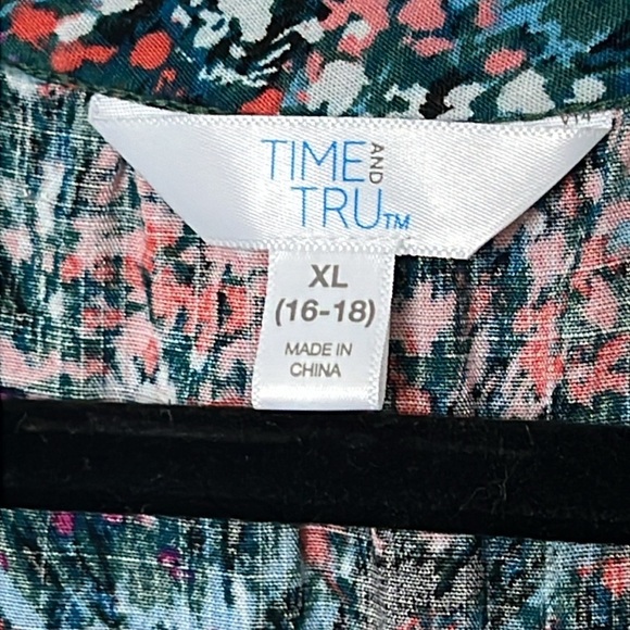 Time and Tru Sleeveless Blouse Tank XL Watercolor Print - Picture 2 of 4